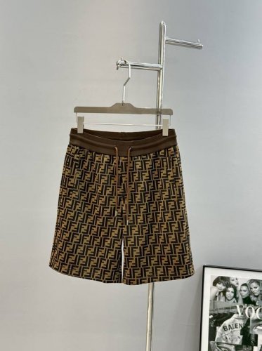 fend*芬迪25S新款五分短裤.原单推荐.男女同款！高版本推荐～满身Ff印花款卫裤纯棉面料.毛线圈面料手感软糯.贴身舒适！原版五金吊坠.三标齐！颜色：咖色.欧