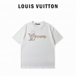 本地自取200 louis Vuitton路易威登春夏系列菲董发布会珠片Logo渐变字母T恤 简约大气经典尽显潮流顶端气场！！冲冲冲！！ 100%全棉材质制成，