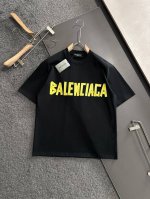 Bal 2025Ss春夏最新款圆领时尚短袖T恤，官网同步，专柜纯棉面料！贴肤舒适，耐看又好穿，经典简约Logo设计，原厂工艺一丝不苟，型男必备单品 码数M-3X