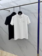Kiton 2025春夏新款男士翻领polo衫短袖T恤 柜台同步发售 简洁时尚百搭 高端品质 胸前Logo设计 袖口特定螺纹针织完美收边，定制进口双股丝光珠地棉