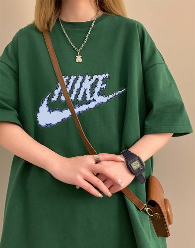 2025夏季新款耐克Nike云朵印花短袖 Oversize版 宽松 时尚 经典耐克形状云朵印花 简约 时尚 单穿 搭配外套都很好看 220克棉面料 淡淡得棉香味