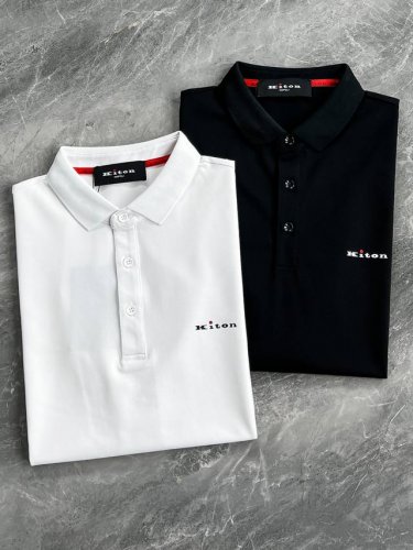 新品 贸易公司渠道货，意大利原厂出品，2025春夏新品，经典奢华之作！！品相完美如斯！！Kiton男士高端商务休闲短袖Polo衫！被誉为时装手工界的典范，皇室贵