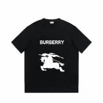 100 Burberry 巴宝莉 战马字母印花图案百搭圆领短袖T恤男女同款 吊牌 领标 水洗唛 三标齐全 定织定染280克精梳棉面料 尺码：S-Xxl 颜色：黑
