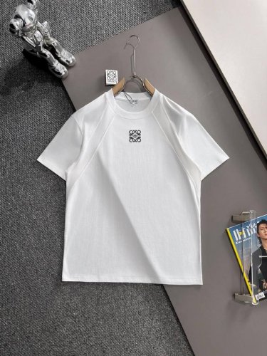 Loewe 罗意威 2025新款 斜纹拼接 刺绣字母Logo Os宽松版型 男女同款 短袖T恤 定制260克100 双纱纯棉面料 定染32支双股螺纹 进口机刺绣