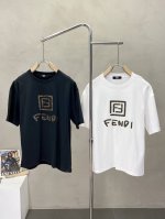 Fendi芬迪独家专供新款原单男士休闲短袖 高端定制 高端版本 时尚百搭爆款进口面料 手感超柔软细腻 穿着亲肤舒适 高端精品 代工厂p精细做工 上身非常赞 男士