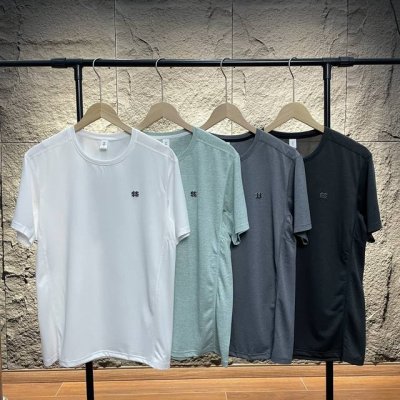kolon Sport可隆 都市运动吸湿排汗短袖T恤系列 科技面料 轻盈透气 激发运动潜能 立体剪裁工艺，贴合人体工学，增强穿着舒适性，无侧缝一体成型，减少运动