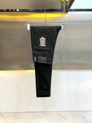 主推.长期有货 巴宝莉 高品质 2025官网高端新品原单少数帅爆牛仔裤，百分百原单 百搭神器！今年最新流行的风格设计款式，采用进口棉花制作成的单宁布，上身舒适，