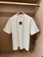 p250 chanel 2025春夏新品，优选特定原版开发330支双股精棉平纹面料，上身挺阔舒适度佳，外穿内搭随意搭配，男女同款 尺码S-Xxxl