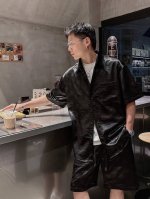 一套 Dg 新款休闲裤！品牌经典Logo，定制高品质280克醋酸面料套装。高支高密，面料很厚实的，做了防勾丝处理，手感跟真丝一样舒适度极好，手触感：烈。辦识度极