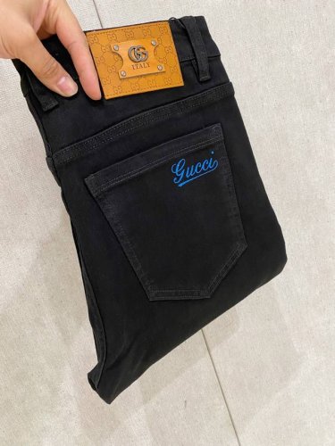 古驰 新品 高端独家发售 25Ss四季款超燃炸街系列之最牛仔裤 独家隆重推出 原版定制高端品质面料 定制五金版型修身剪裁 面料带弹力 微弹上身舒适度超高 必爆单
