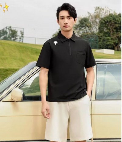 上新 迪桑特Descente商务经典男士纯色无痕翻领polo衫！ 衬衫的商务感和T恤的休闲感，搭配性价比相当优秀。 锦纶氨纶混纺材质，手感软糯有肉感，着身有骨感