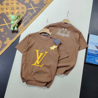 尺码S-Xl顶级复刻 25Ss夏季新品路易威登Louis Vuitton烫钻地球Lv印花短袖T恤 驴家情侣款T恤 轻奢主义 男女日常通勤穿搭必备单品 正确版本