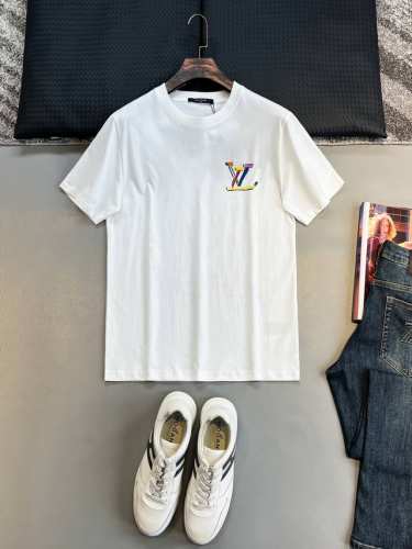 p210 -1V25Ss春夏新款平纹针织棉布圆领短Tee，男女同款彩色花卉标识涂鸦休闲套头短袖T恤衫！贸易公司渠道稀出，领先官网发售！V家新款T恤以其卓越的面料