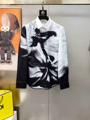 mcq*Een 麦昆新款男士原单休闲长袖衬衫 爆款官网同步售卖 时尚潮款 修身版型 高版本 高清数码直喷印花Logo图案设计 原版纽扣 定制双股120支府绸棉面