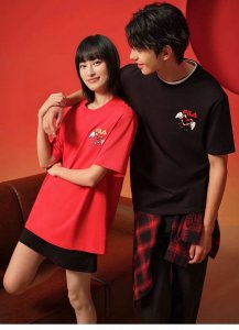 110 官网+细节-蛇年限定（易烊千玺同款）。 Fila叕运蛇短袖T|斐乐情侣2025新年男女同款涂鸦短袖 T恤, Over Size宽松版型。 版本1:1复刻