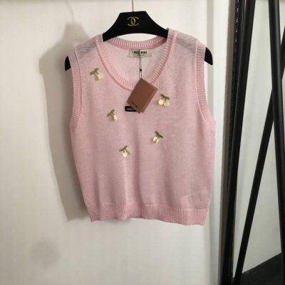 款号20252592 Miumi*新款 领标Logo贴布 立体樱桃刺绣针织背心，粉色，白色，浅绿色，36 38 40， 38码；胸围90，长54