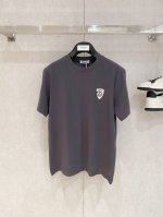 巴宝莉、2025最新款短袖T恤，帅气时尚，胸前顶级印胶字母Logo，简约百搭款。面料棉 不仅挺括，保持潮流的廓形，又穿着舒适，纱织更细腻，码数M-3Xl