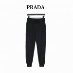 290 Prada 普拉达 锥形口袋拉链拼接长裤 男女同款全新美学灵感趣味设计,渠道性质精品。让整体造型设计更加优雅时尚，今夏最火系列，无数明星潮人追捧。裁剪工