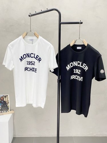 Moncler蒙口独家专供新款原单男士休闲春夏短袖 高端 高端版本 时尚百搭爆款进口面料 手感超柔软细腻 穿着亲肤舒适 高端精品 代工厂p精细做工 上身非常赞