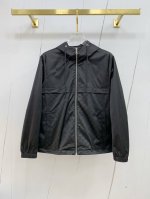 p480 古驰 新品 爆款 2025早春新款爆款专柜新款休闲时尚夹克 超前卫设计风格 细腻舒适 穿着非常轻便不易起皱。多重重工艺 整体的设计颇具视觉感，上身休闲