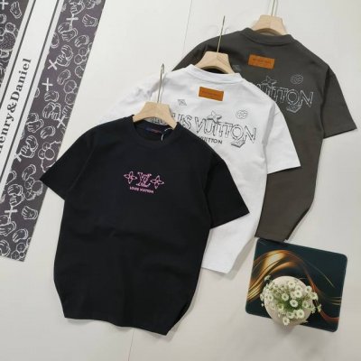 尺码S-Xl顶级版本 Lv路易威登 25Ss早春新款 剪头Lv四叶草绣花标识短袖 轻奢主义 男女日常通勤穿搭必备单品 正确版本 欢迎对比 详细特征 320克 %