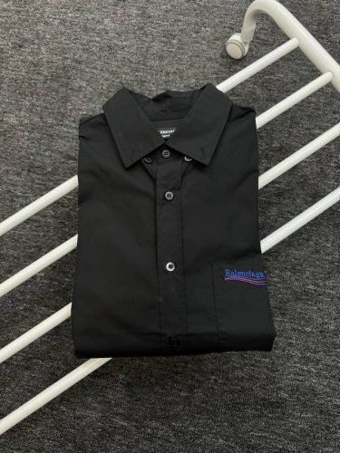 balenciaga 巴黎世家 25Ss Blcg 百搭经典款可乐海浪口袋刺绣长袖衬衫 轻奢主义，男女日常通勤穿搭必备单品，正确版本，随意对比！ 购入原版开模打