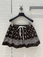 独家首发原单品质！Miu系少女时髦穿搭！夏威夷度假风气质松紧腰短半裙原版定制双层设计，内外全定位印花图案满满的夏日气息！定制进口纯棉面料质感超赞。经典蓬蓬短半裙