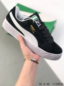 真标带半码 彪马puma Suede Xl 运动休闲板鞋 鞋身通体采用细腻的麂皮材质 厚实柔软 质感出众 鞋侧保留puma标志性跑道图案 侧面与后跟点缀金属色p