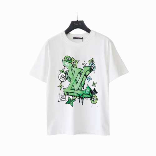 实拍细节图 +尺码表 Louis Vuit*On 路易威登 24Ss绿L八方来财Logo短袖 T桖 面料：洗水精梳紧密棉盖棉260 柔顺手感 宽松版型设计 男女