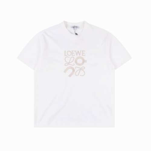 loewe 罗意威 经典款 On昂跑联名编织刺绣短袖 甄选长绒棉纱，260G精纺高支重磅定织定染面料， 裁前高温洗水定型，成品再洗柔，穿着感受亲肤棉柔，垂感自然