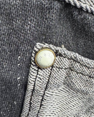 款号-Mx006 细节图 Louis Vuitton路易威登 25Fw 马赛克黑灰棋盘格牛仔裤-顶级版本 今天必须要给大家分享Lv这款超火爆的马赛克牛仔套装！尤