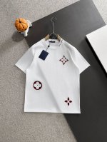 louis Vuitton* 2025春夏款上新 原高版本 驴家Lv 面料采用280克高密度纯棉 不变形 不缩水 工艺介绍：双线走位 领口百灵达万针刺绣点缀 前