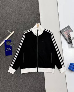 Adidas阿迪达斯三叶草25S新款立领夹克外套男女同款 货号:Jc6353 阿迪三叶草夹克外套绝对的爆款 经典款 明星同款！ 细节在线，随意对比！胸前定制三叶