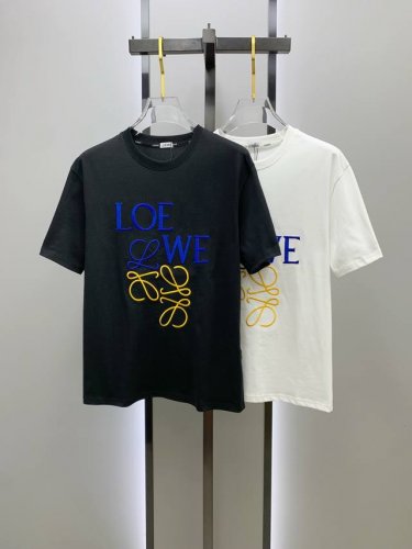 罗意威2025夏季新款短袖T恤，个性艺术系列全网独家首发 百搭款细节处理完美纯棉面料十分精致 原版面料 网红明星同款高版本 高品质手感非常舒服 时尚又个性 超级