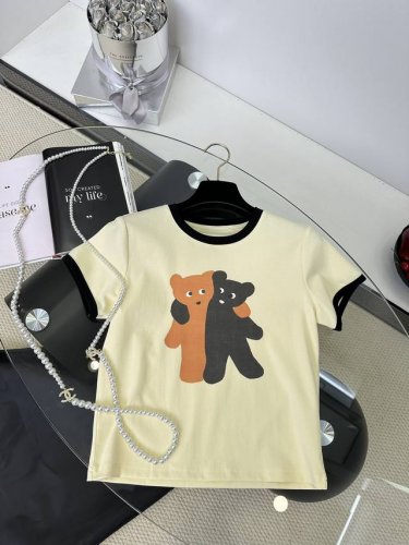 25Ss 小众品牌 独家首发 搞怪系列T 这个夏天休闲风也可以美的很有调性1 Size S M L