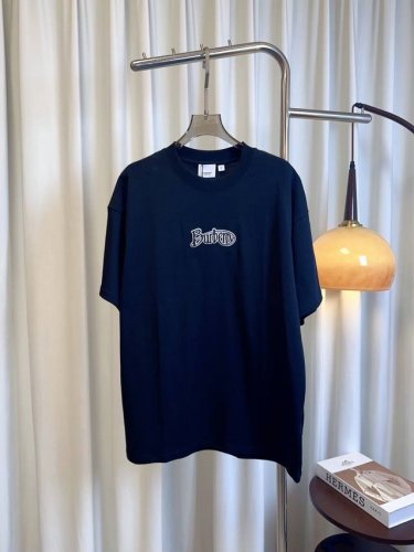 Bur**新款刺绣徽标Logot-Shirt 定制纯棉面料 克重高 质感好 舒适亲肤 采用刺绣徽标Logo点缀 时尚大气 男女同款 最高品质 欢迎对比 白色 卡