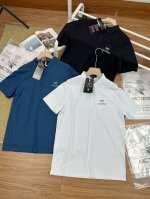 arc'teryx始祖鸟新款男士翻领无痕冰丝短袖Polo衫！高端牛奶丝锦氨混纺面料，爽滑亲肤，悬垂透气，舒适感非常好！胸前高温压烫Logo，领子撞色点缀，整体简