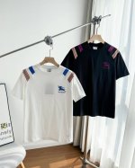 140 Burberry巴宝莉Bbr 25新款 拼接领口双色织带刺绣短袖T恤 原版280G全棉布订染，颜色还原原版。拼布领白色大货布活性水洗，高温预缩。不缩水，