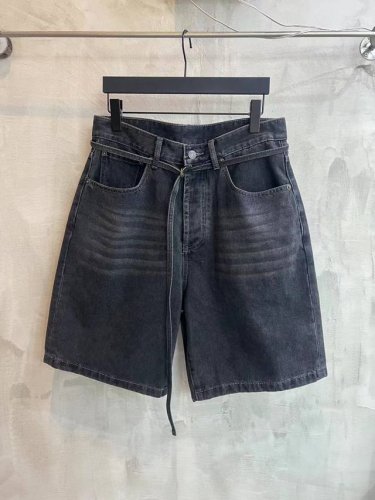3099# 新款 Acne Studios 官网3600,溢价款某书热卖爆款.此款短裤，中性风格，中低腰，随附窄腰带，直筒裤腿,及膝裤长选用黑色水洗工艺原粗胚丹