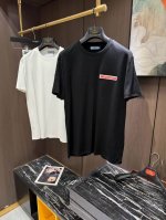 PRA2025 春夏新款短袖 整体上色泽较鲜明和光亮，手感顺滑揉软，悬垂感特强，质地自然柔软、贴身超级舒服，悬垂感特强！ T恤日常穿搭很自在很实用，超级的有韧性