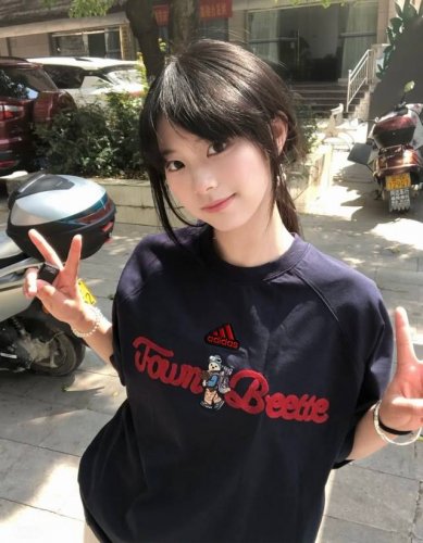 阿迪达斯Adidas 红三杠背包小熊短袖藏青色情侣款短袖宽松版型T恤衫学院风短袖 ~260克双纱紧密纯棉面料 不起球不变形 透气舒适抗菌 ~版型比较立体男女都能