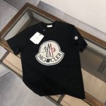 上新款号： M1051 2025早春Moncler 蒙口 官网同款印花图案 双纱纯棉短袖 - 260G双纱纯棉顶级面料 手感柔软 百分百纯棉独家出货 定染硫化黑