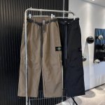 Stone Island 石头岛户外登山运动工装休闲裤 经典的美式工装元素脚口抽绳设计可以自由调节束脚直筒两种穿搭风格 小红书主播推荐上身质感满满版型立体完美修