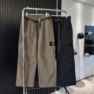 Stone Island 石头岛户外登山运动工装休闲裤 经典的美式工装元素脚口抽绳设计可以自由调节束脚直筒两种穿搭风格 小红书主播推荐上身质感满满版型立体完美修