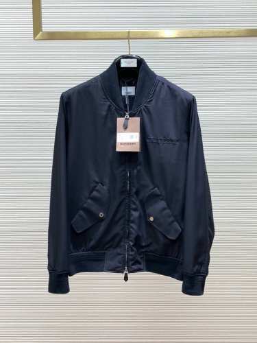 特价不退换 码数M 1 ，Burberry 巴宝莉，春季最新品，专柜同步有售，原单狠货，时尚休闲夹克外套，进口原版面料，上身舒适透气，顶级刺绣工艺字母图案装饰L