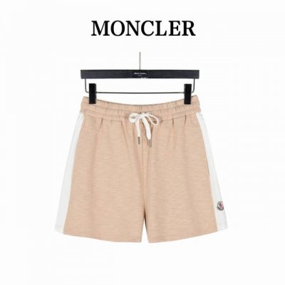 monecler 蒙口 四色白边Logo短裤 时尚型裁设计 兼具个性 简约不简单 ，内里工整严密,手感柔软细腻上身舒适透气撞色缝线醒目时尚 经典的金属Milan