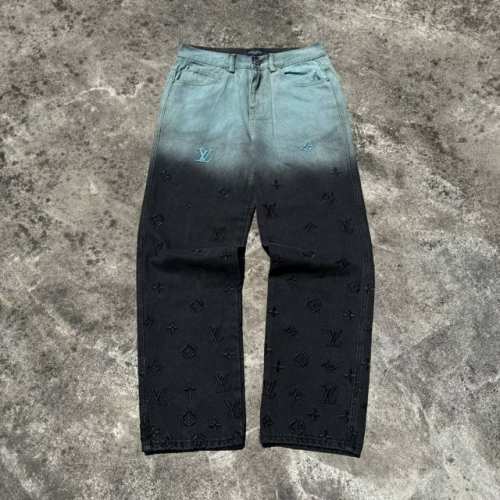 P220 款号：H613 外套款号：H640 Louis Vuitton & Lv路易威登新款梦幻北北极光火焰渐变极光蓝色彩牛仔裤 采用了独特的扎染工艺，将北极