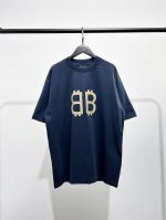 140 高版本，质量很好！原版包装，柜子最新款领标！巴黎世家 Balenciaga男女同款比特币字母短袖T恤！此款尺码偏大，最小Xs穿到140斤左右！最大穿到2