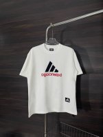 款号：He240 阿迪Adidas-巴黎Balenciaga联名双面刺绣圆领短袖 面料采用280克双股双纱纯棉面料，手感舒适柔软，上身舒适透气，领口采用同缸同色