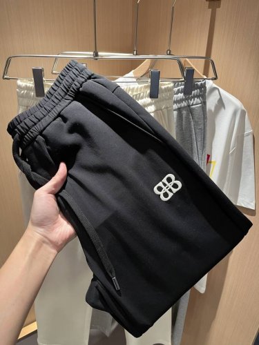 Balencia*巴黎*家 2025春夏新款休闲裤 巴黎世家 刺绣字母Logo图案设计 新款现货 Yb1W+购入 可男女同款 质感细节均到位 日常休闲 实穿 时